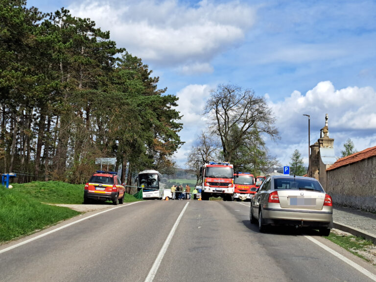 V prípade tragédie v Spišskom Podhradí obvinili vodiča autobusu