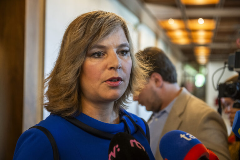 Opozícia vyčíta koalícii, že schôdza nerieši problémy občanov