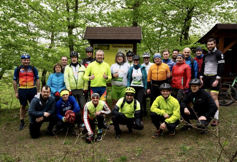 Tohtoročnú sezónu otvorili nadšenci cyklistiky spoločne so zamestnancami Úradu TSK. Foto: TSK 