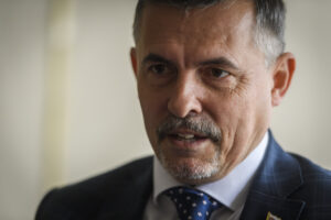 Hlas sa prizerá, ako STVR už nie je vládne, ale stranícke médium