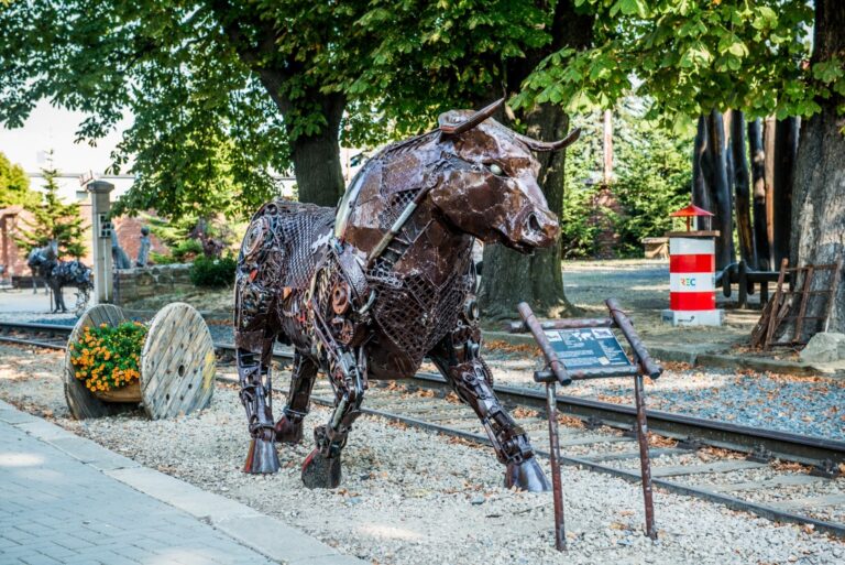 V Trenčíne vystavia netradičné sochy. Foto: Kovozoo.cz