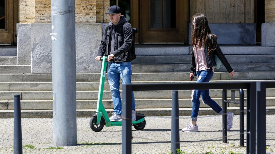 Elektrické kolobežky čelia kritike pre bezpečnosť. Foto: Dano Veselský/TASR