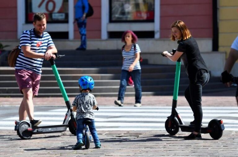 Začala sa sezóna zdieľaných elektrických kolobežiek. Foto: Milan Kapusta/TASR