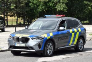Ľudia žijú v strachu. Agresor v meste vyvoláva konflikty, polícia je bezradná