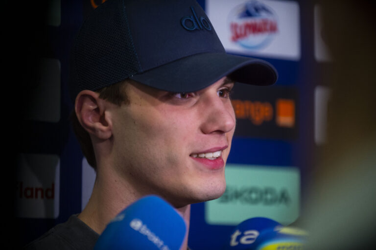 Slafkovský dal hetrik na ľade Tampy, duel rozhodol v predĺžení