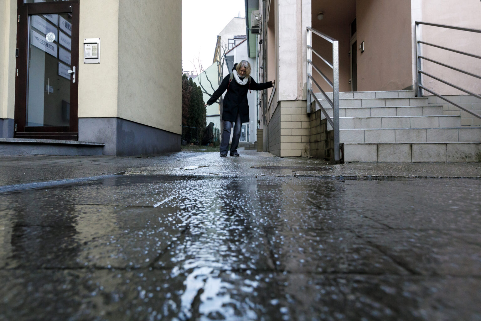 Poľadovica spôsobila problémy mnohým obyvateľom. Foto: TASR - Dano Veselský