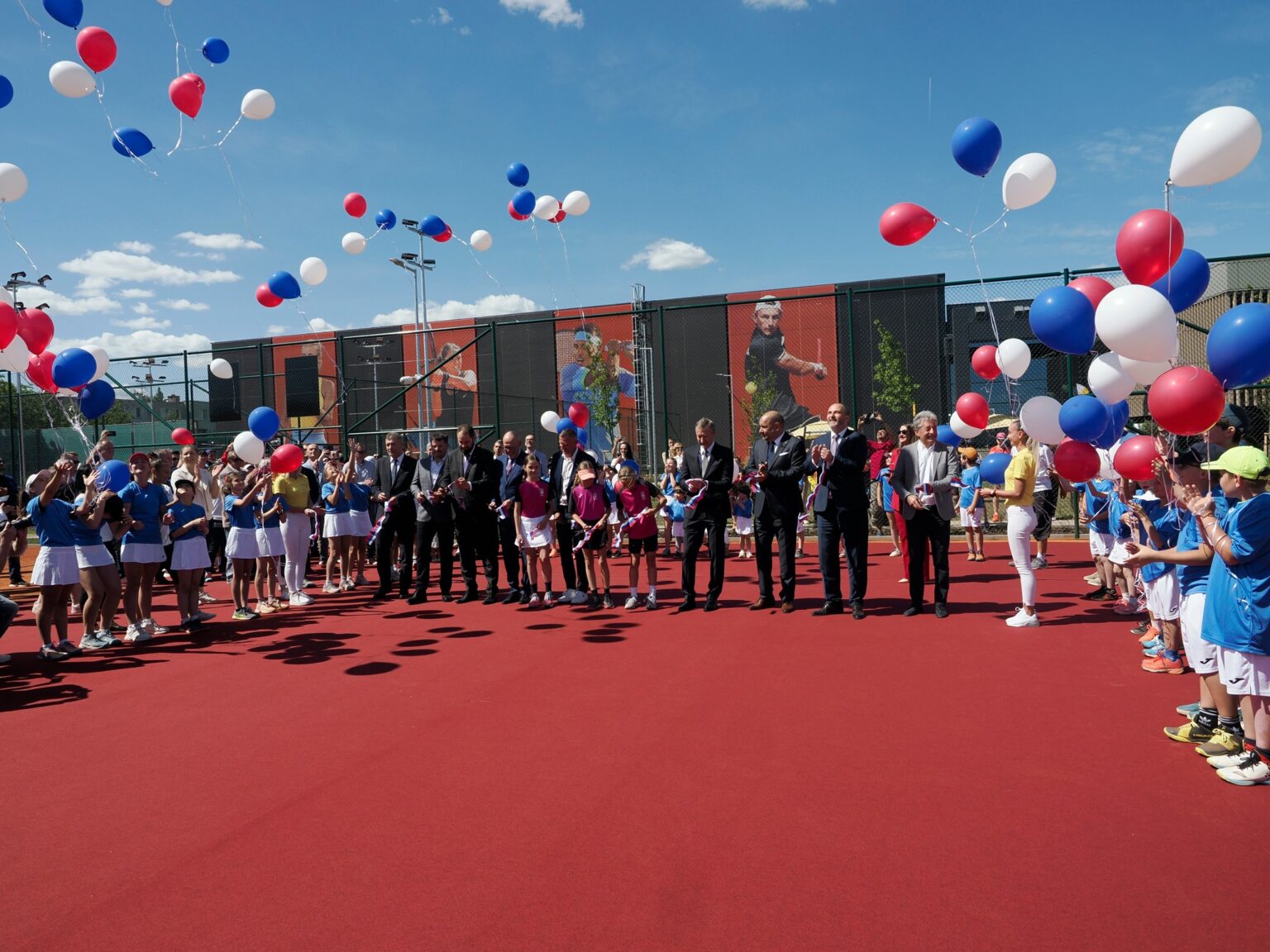 Národné tréningové centrum pre tenis a bedminton už slúži verejnosti. Foto: FB Košice- Mesto Košice