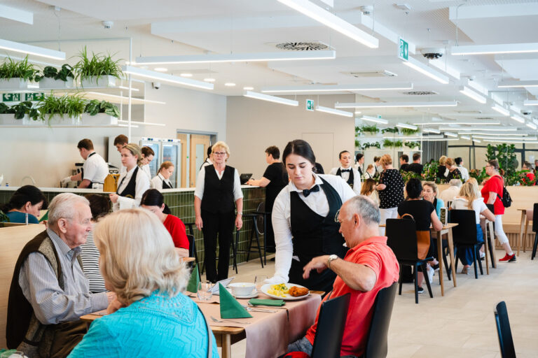 Trenčianske Gastrocentum privítalo prvých nadšených hostí. Foto: TSK