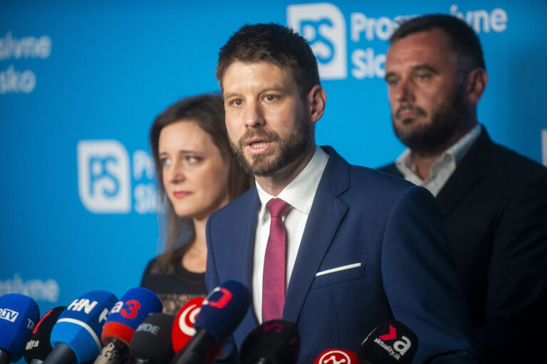 Členovia hnutia Progresívne Slovensko.