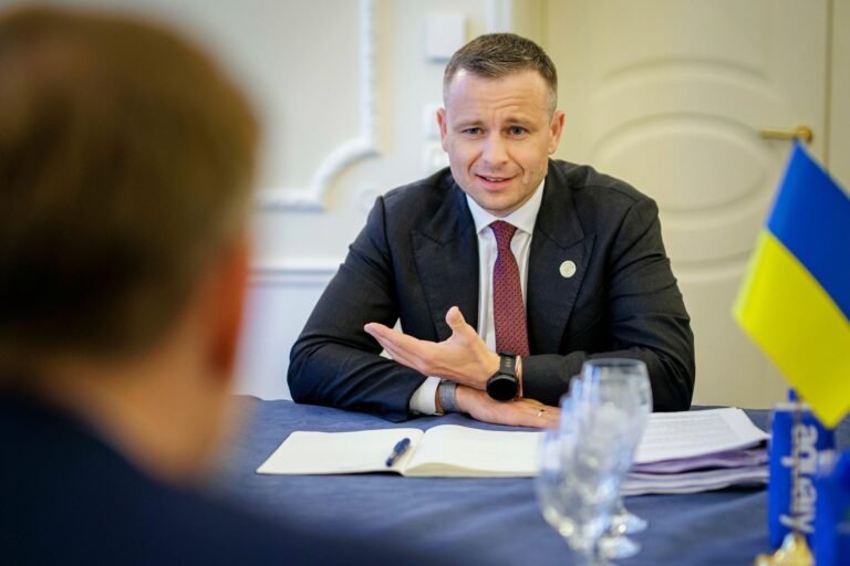 Ukrajina opäť navrhuje pôžičku zo zmrazených ruských aktív