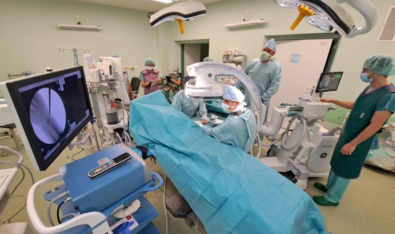 Úrazoví chirurgovia FNsP Prešov v priebehu jediného dňa zrealizovali dve unikátne operácie. Foto: FNsP Prešov  