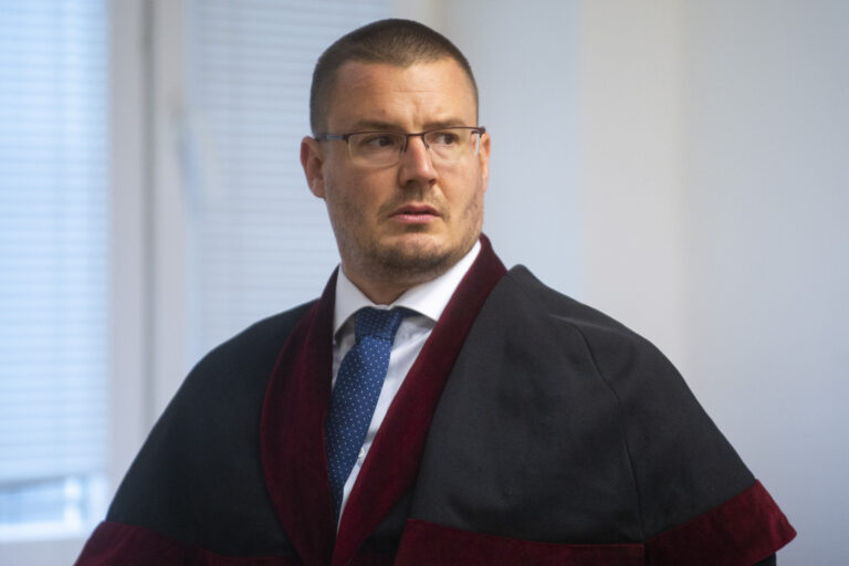 Šúrek odmieta Ficove tvrdenia o prípade kajúcnika Makóa