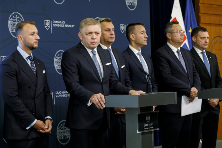 Zástupcovia koalície.
