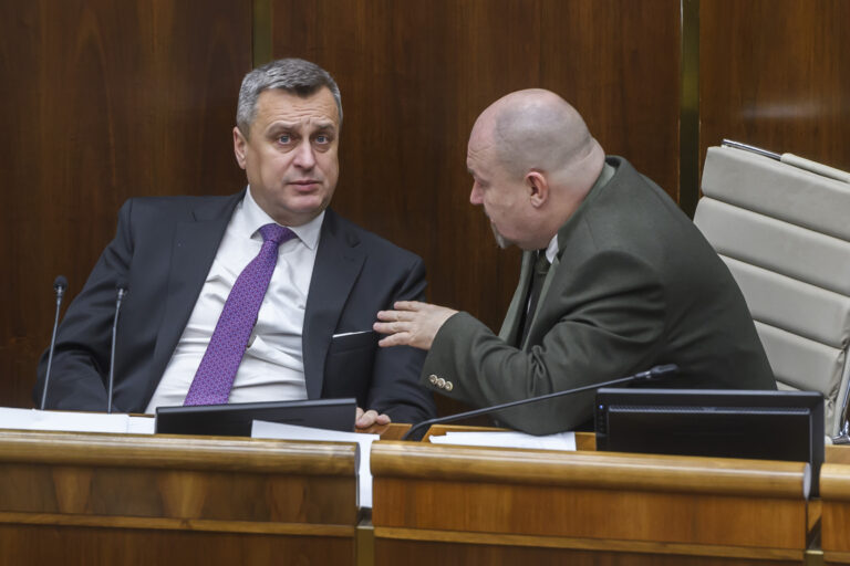 Andrej Danko a Rudolf Huliak. Foto: Jaroslav Novák/TASR