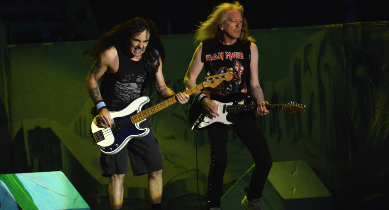 Vystúpenie Iron Maiden na Topfeste 27. júna 2013 na letisku v Piešťanoch.  Foto: Radovan Stoklasa/TASR
