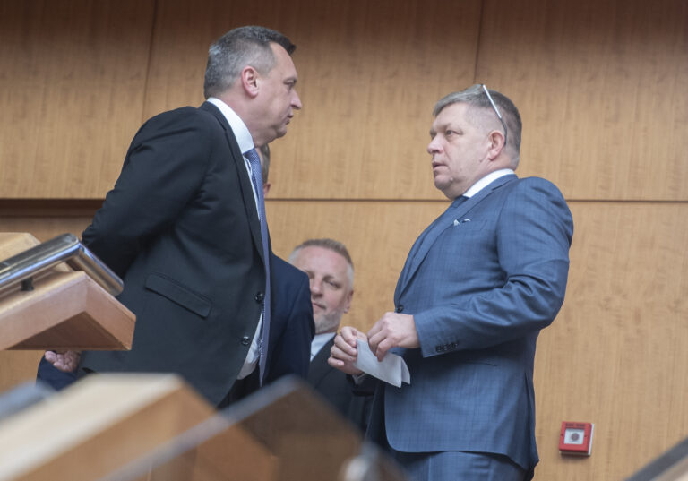 Andrej Danko a Robert Fico. Foto: Martin Baumann/TASR