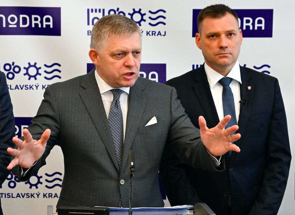 Robert Fico a Tomáš Taraba. Foto: TASR. 