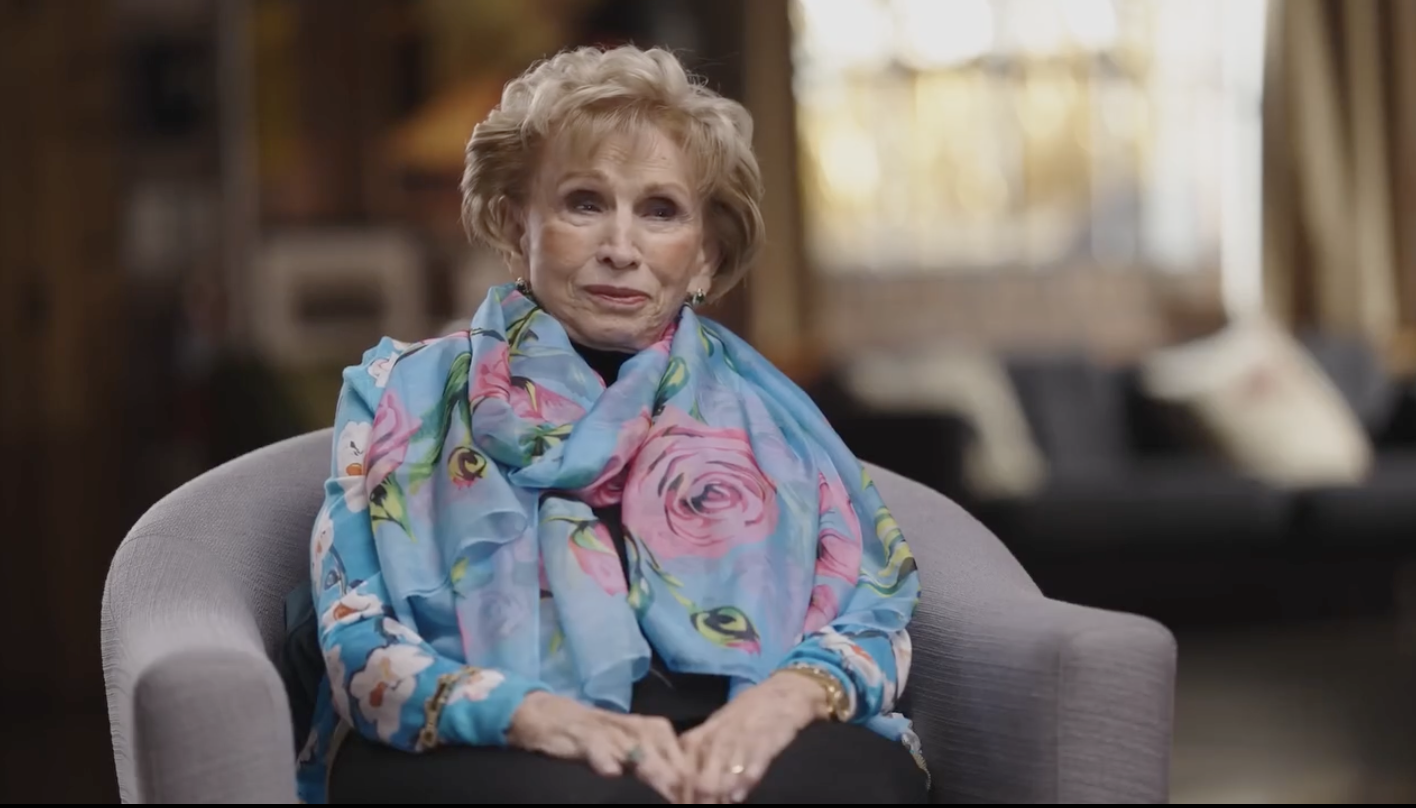 Svetoznáma psychologička a spisovateľka Edith Egerová, ktorá sa narodila v Košiciach, publikovala novú knihu s názvom The Ballerina of Auschwitz. Foto: FB/Dr. Edith Eger