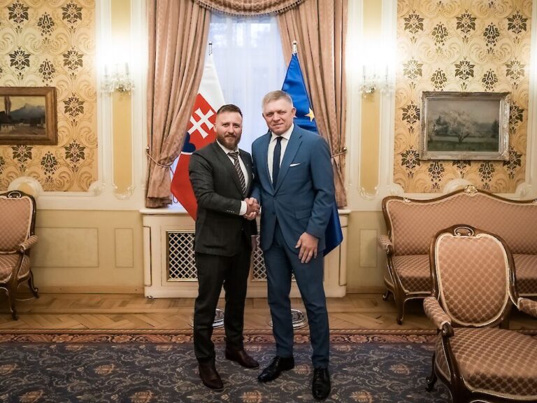 Peter Kotlár a Robert Fico. Foto: ÚV SR