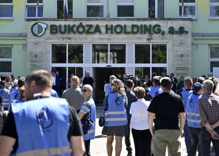 Únik látok v areáli Bukózy v Hencovciach rieši krízový štáb