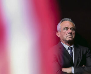 Zakáže Kennedy v USA očkovanie?