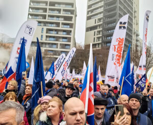 Bruselské ulice zablokovali odborári. V metropole Belgicka nechýbali ani Slováci