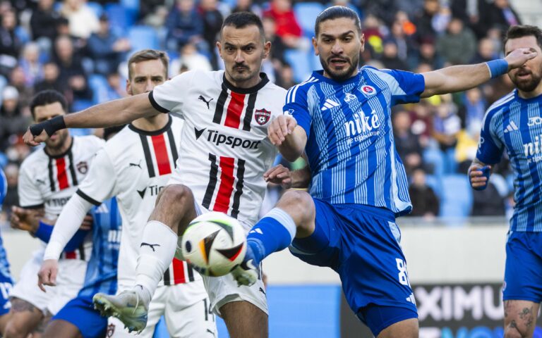 Snímka z nedávneho duelu medzi Slovanom Bratislava a Spartakom Trnava. Foto: Jakub Kotian/TASR