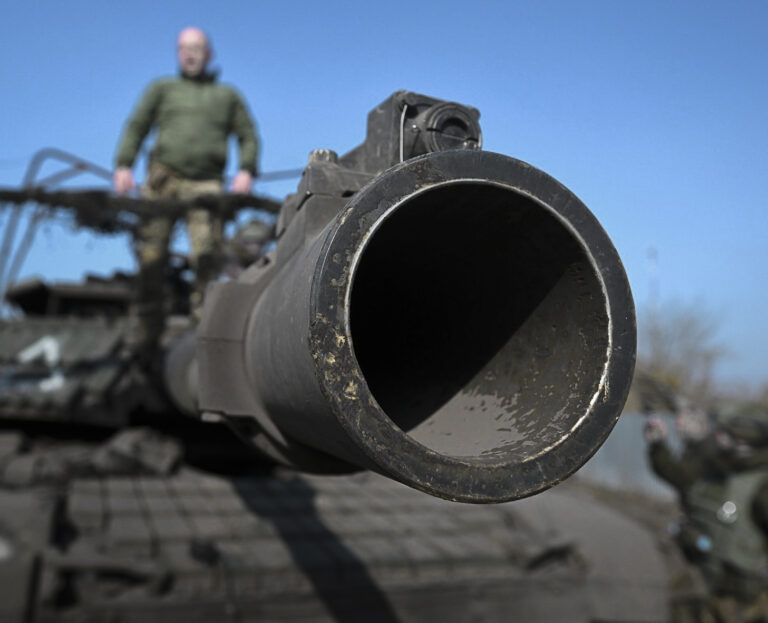 Pohľad na americký hlavný bojový tank M1 Abrams, ktorý zajali v Kurskej oblasti v Rusku v nedeľu 3. marca 2025. Foto: Stanislav Krasilnikov / Sputnik / Profimedia