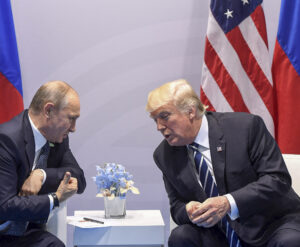 Telefonát Trumpa s Putinom: Ukrajina je už len vyjednávací žetón