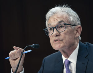 Markets are breaking records, but the Fed has raised doubts. Powell warns of a return of inflation