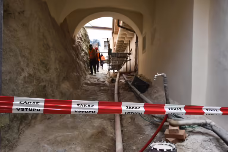 NKÚ: Rezort kultúry zlyhal pri obnove hradov aj v kontrole