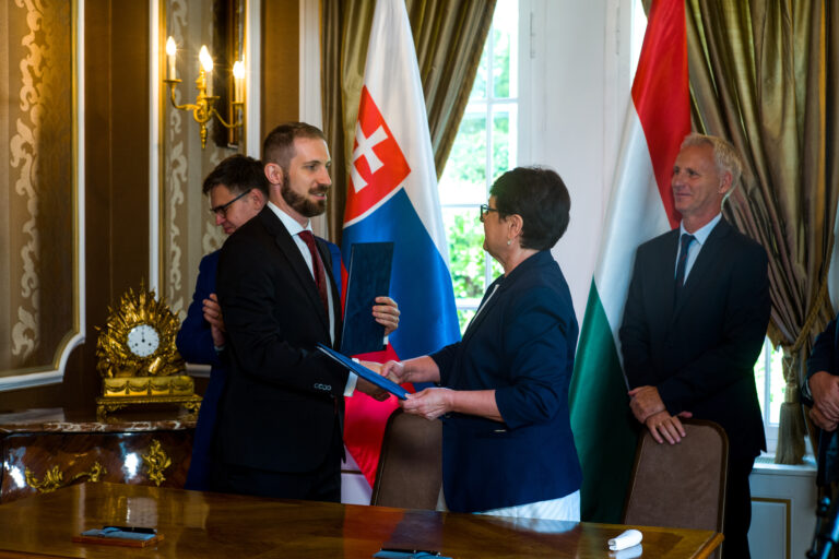 Slováci v Maďarsku obnovili dom „ňaničky Žofky“, bude centrom