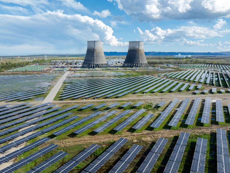 Solárny park na mieste bývalej jadrovej elektrárne v Trine v Taliansku. Foto: Michele D'Ottavio / Alamy / Profimedia