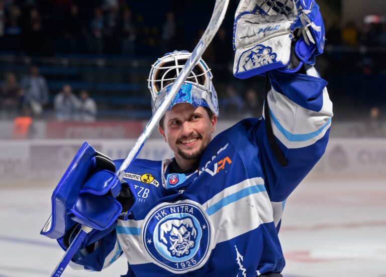 Brankár HK Nitra Libor Kašík. Foto: Henrich Mišovič/TASR