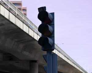 Za výpadkom prúdu môžu byť rôzne dôvody. Pripraviť sa na ne dá len čiastočne