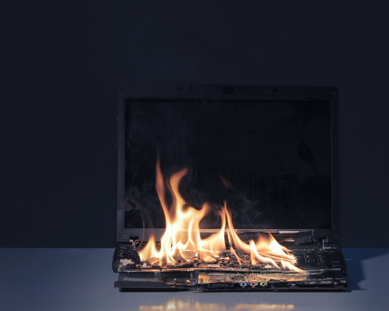 Horiaci notebook. Foto: PéterGudella/ Panthermedia/ Profimedia