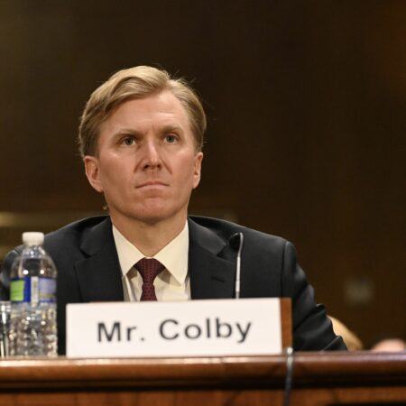 Mozog Pentagónu trápi amerických spojencov. A prečo je to nebezpečná hra