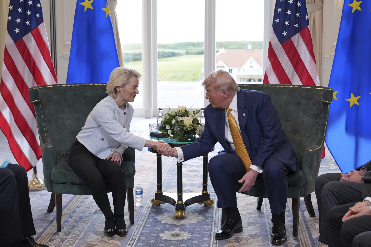 Ursula von der Leyenová a Donald Trump. Foto: TASR/AP