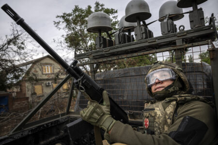 „Vitajte v pekle.“ Ako Ukrajinci len ťažko udržiavajú východný front