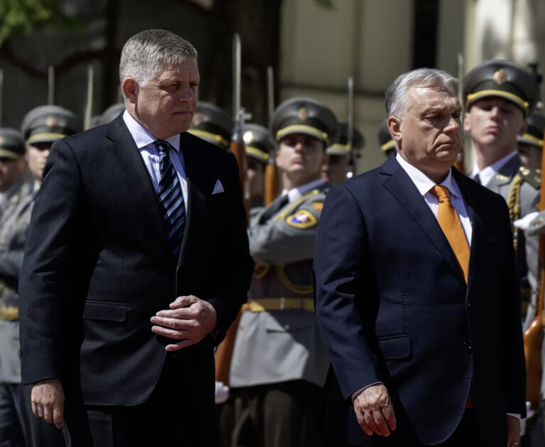 Robert Fico a Viktor Orbán. Foro: Martin Baumann/TASR