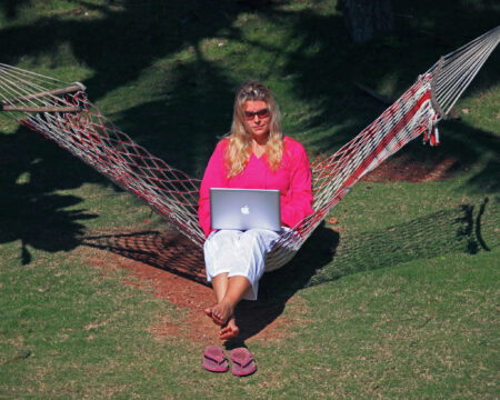 Príbeh cenzúry. Z totalitnej uniformy sa prezliekla do digitálneho kabáta