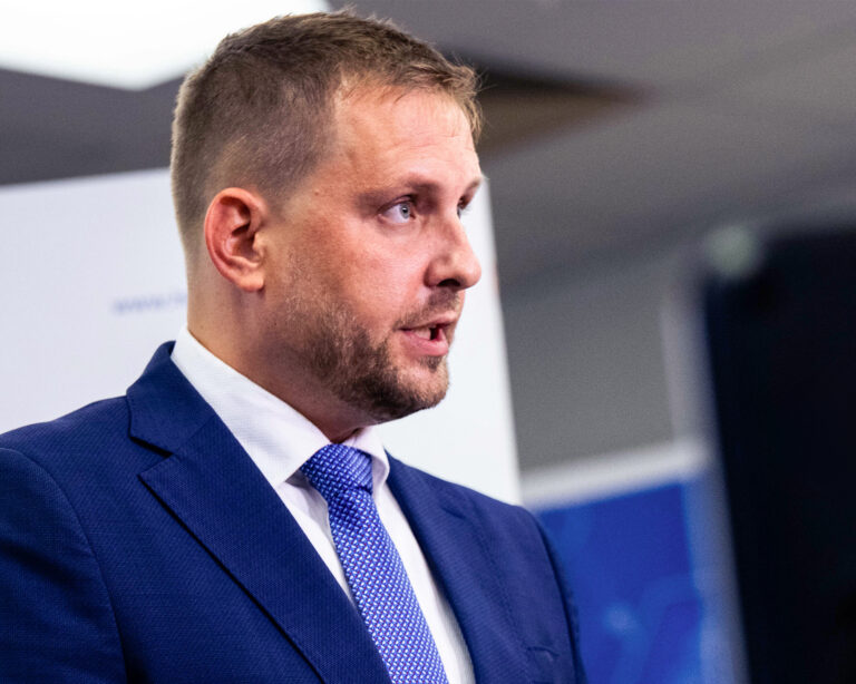 Šaško: Pellegrini nepotrebuje, aby mu niekto niečo vybavoval