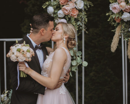 Stredne veľká svadba vyjde na Slovensku do 15-tisíc eur