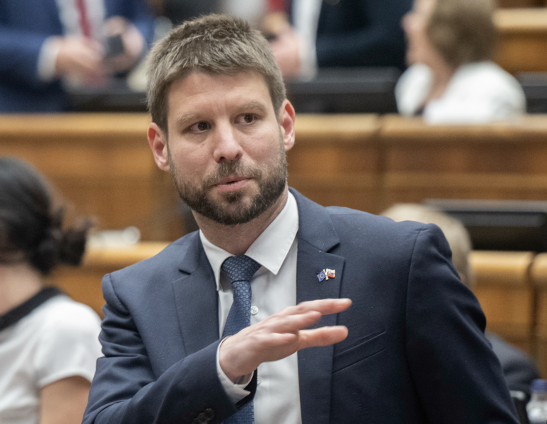 Prieskum Ipsos: Matovič sa drží za PS, Smerom a Republikou