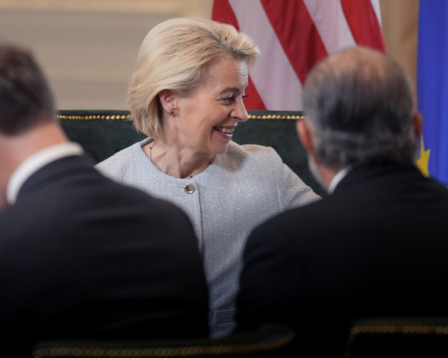Ursula von der Leyen während eines Treffens mit Donald Trump. Foto: Andrew Harnik/Getty Images