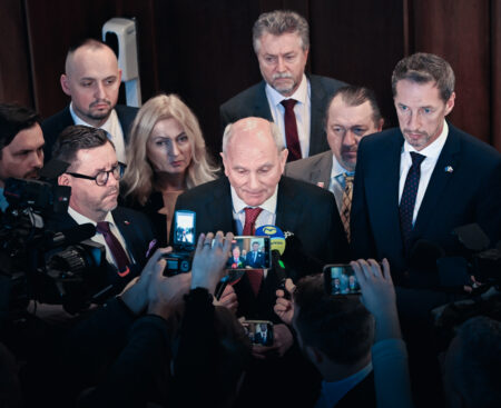 Kresťanskí politici na moment ukázali, že majú guráž. A potom stiahli chvosty