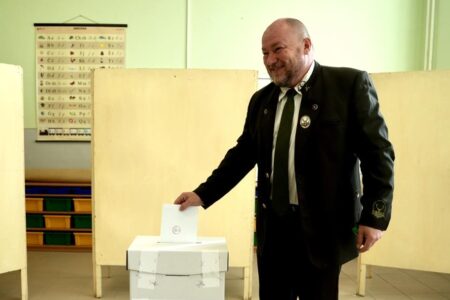 Hľadá sa nástupca po Huliakovi. V Očovej si volia nového starostu