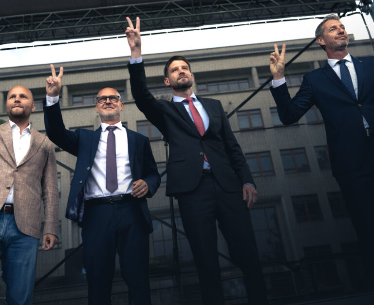 Jaroslav Naď, Branislav Gröhling, Michal Šimečka a Milan Majrský. Foto: Joe Klamar / AFP / AFP / Profimedia