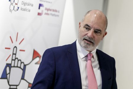 Slovenskí žiaci excelujú v digitálnych zručnostiach, tímová spolupráca je ich slabinou