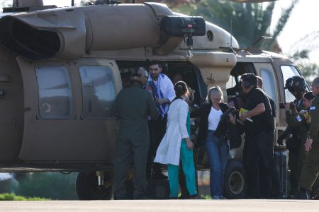 Izrael napriek prímeriu letecky útočil v Pásme Gazy. A obviňuje Hamas, že ho porušil prvý